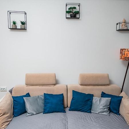 Puzzle Apartaments&Studios Craiova Ngoại thất bức ảnh