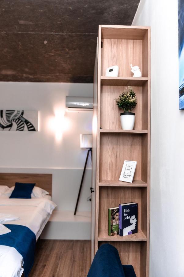 Puzzle Apartaments&Studios Craiova Ngoại thất bức ảnh
