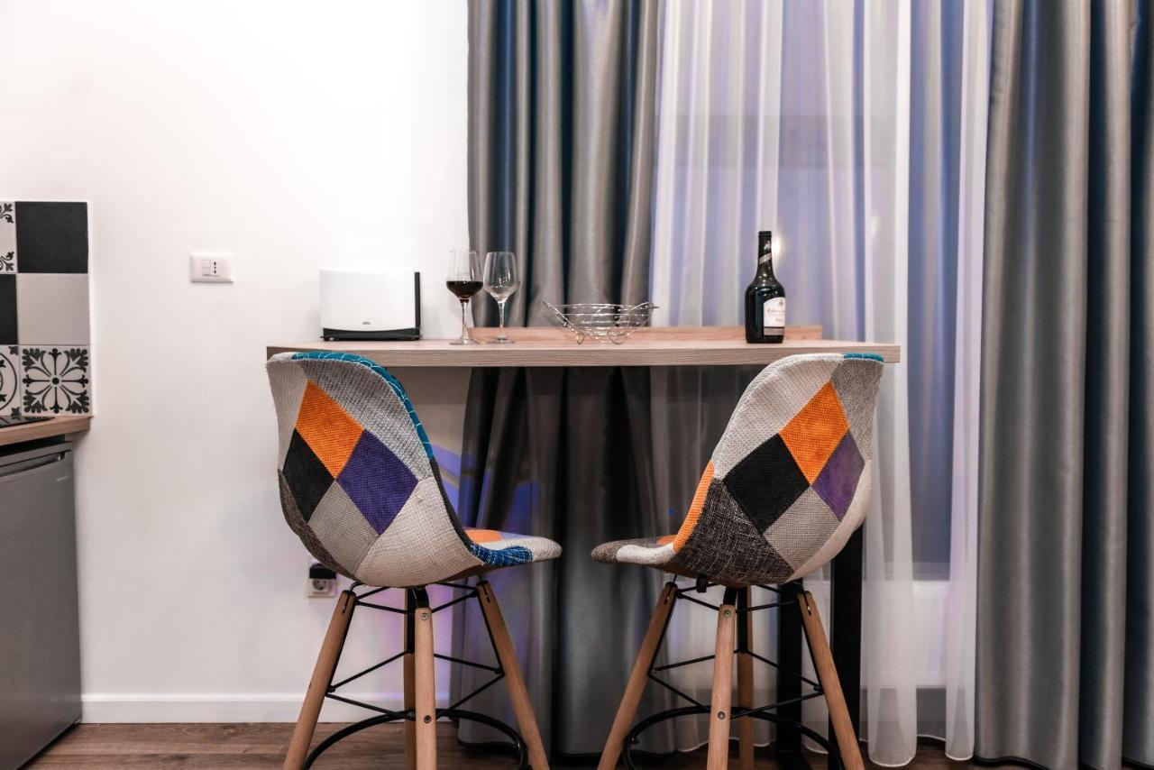 Puzzle Apartaments&Studios Craiova Ngoại thất bức ảnh