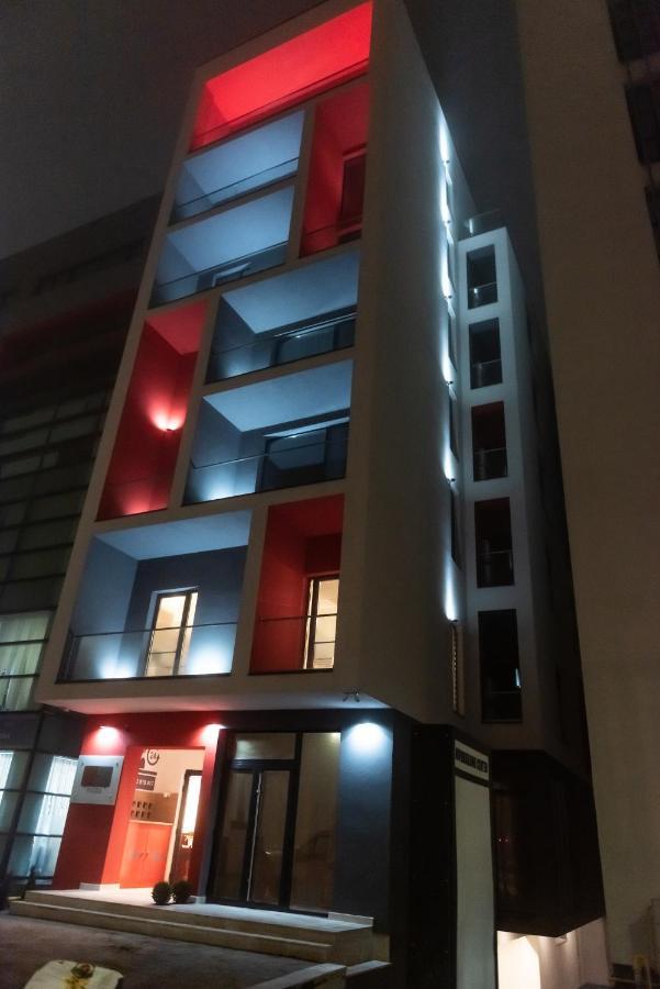 Puzzle Apartaments&Studios Craiova Ngoại thất bức ảnh