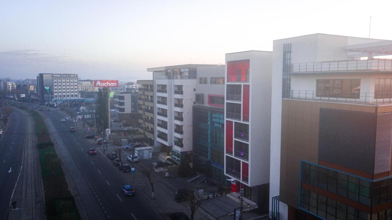 Puzzle Apartaments&Studios Craiova Ngoại thất bức ảnh