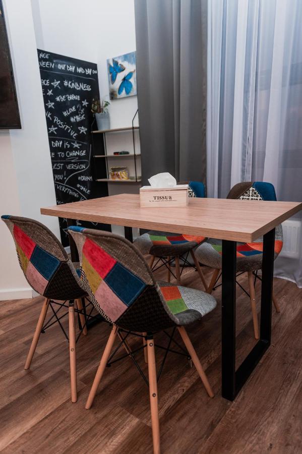 Puzzle Apartaments&Studios Craiova Ngoại thất bức ảnh
