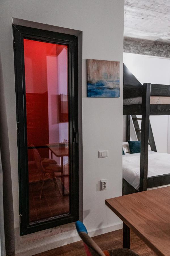 Puzzle Apartaments&Studios Craiova Ngoại thất bức ảnh