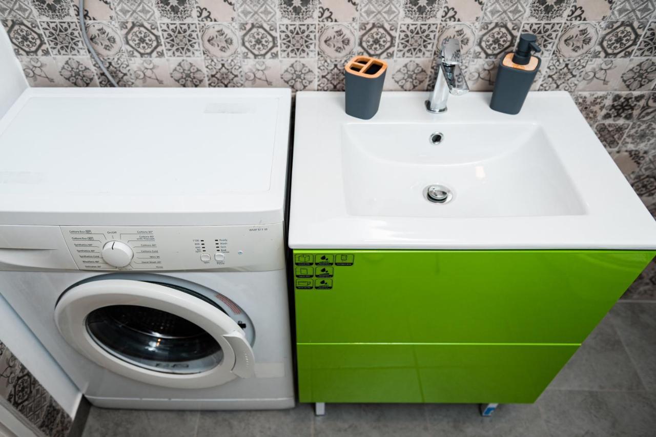 Puzzle Apartaments&Studios Craiova Ngoại thất bức ảnh